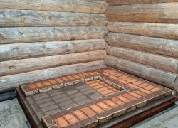 Русская печь из кирпича ручной формовки.